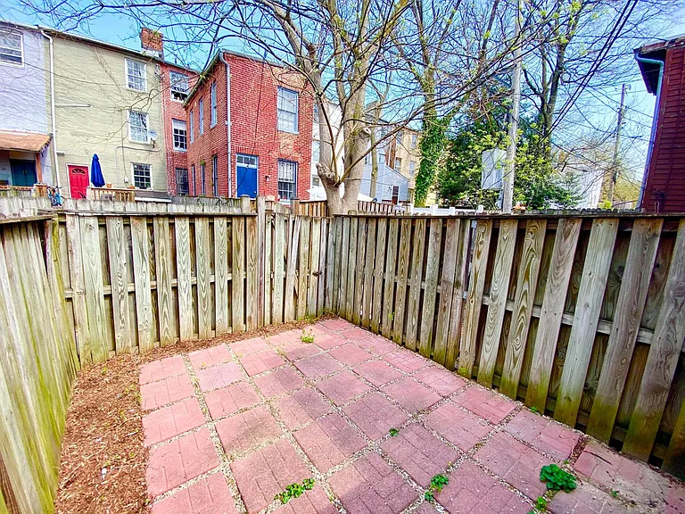 666 Melvin Dr — Photo 18