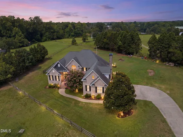 2027 Herbert Akins Rd, Fuquay Varina, NC 27526