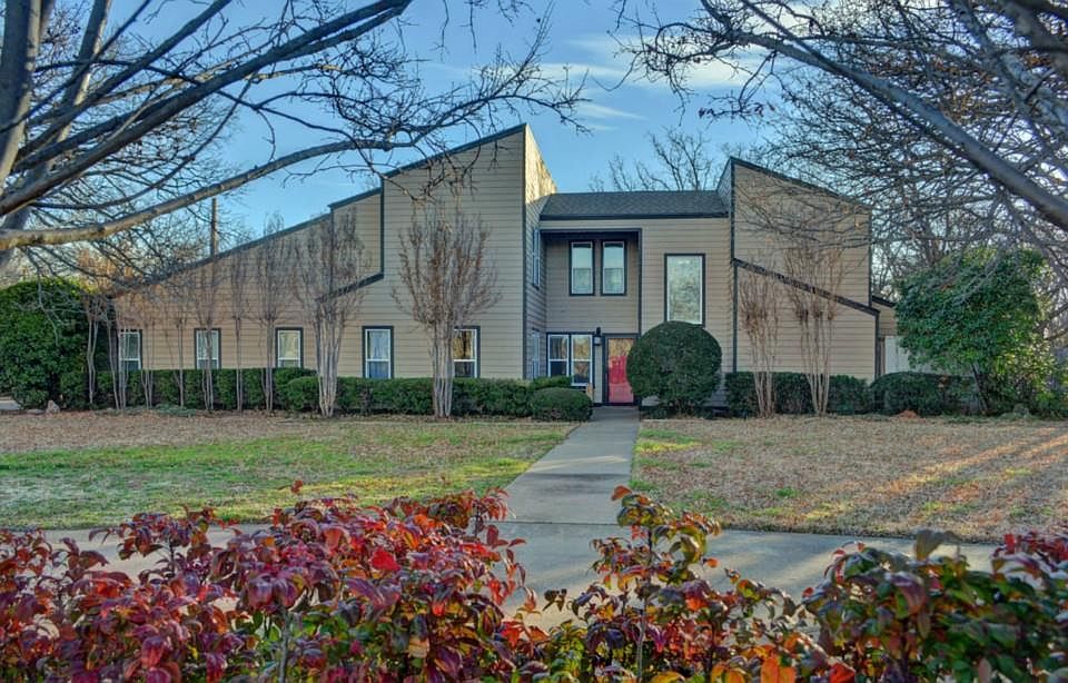 1st image of 188 Crestwood Dr