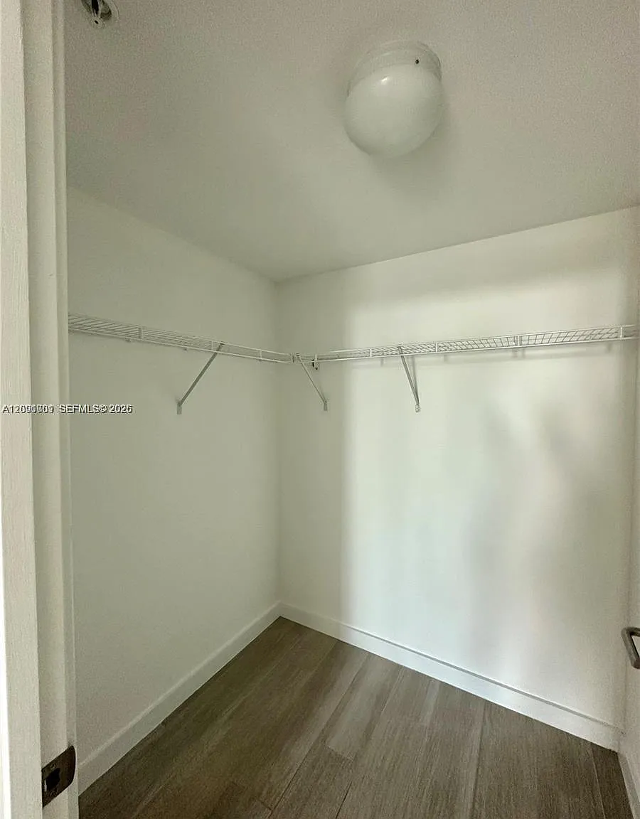Le Parc At Brickell Condo — Photo 3
