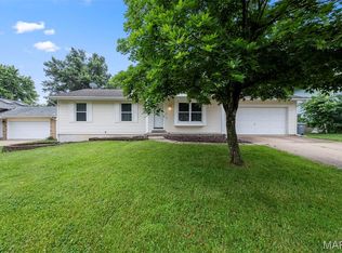 6352 Star Buck Dr, O'Fallon, MO 63368