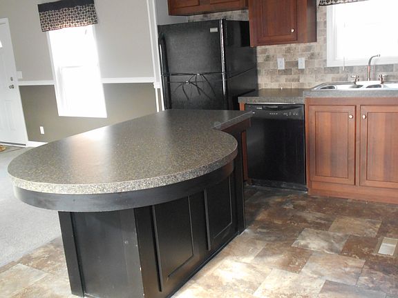 4th image of 410 Troy Dr