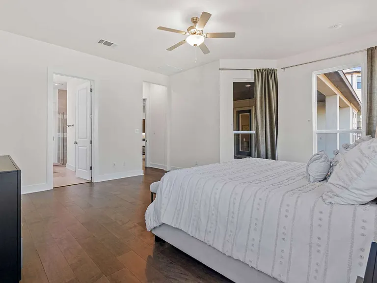 921 Trevi Fontana Dr — Photo 22