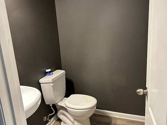 2nd image of 528 Pippin Dr