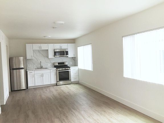 5th image of 3707 Promontory St