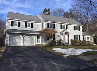 33 Oakridge Rd, Wellesley, MA 02481