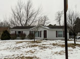 7821 Lakeshore Rd, Lakeport, MI 48059