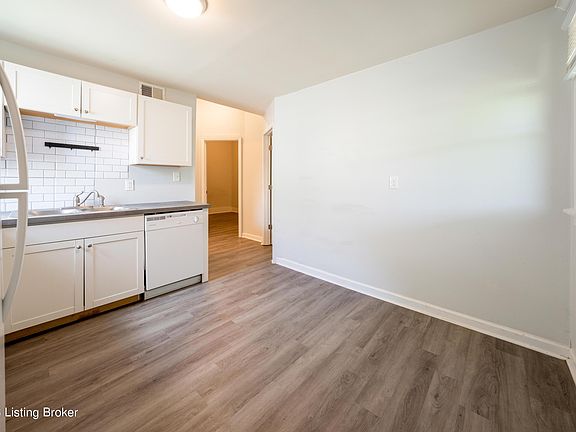 3rd image of 3407 W Jefferson St