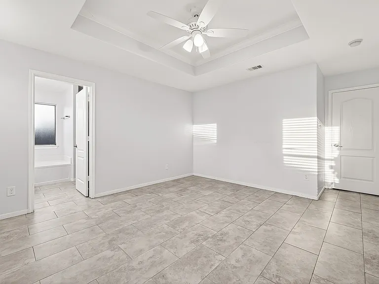 2731 Roaring Oaks Ln — Photo 31