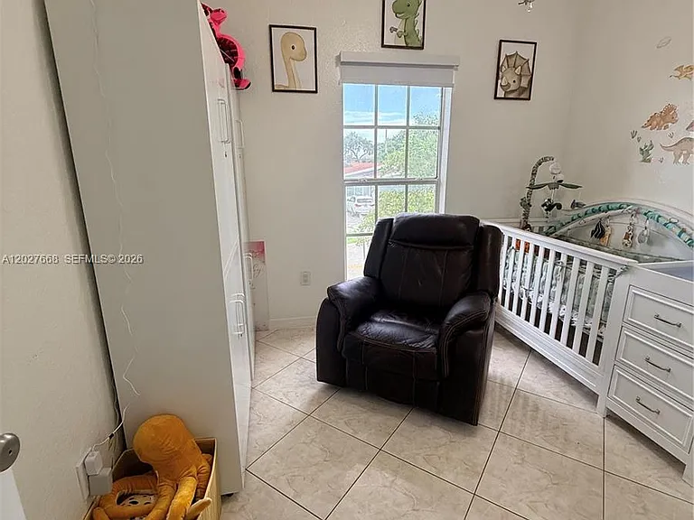 340 E 5th St #202 — Photo 41