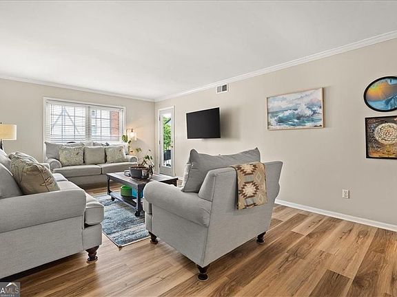 5th image of 6851 Roswell Rd Unit M5