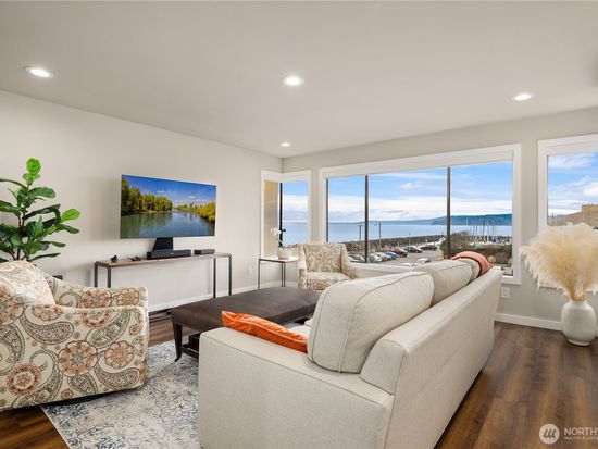 601 S 227th Street #302s, Des Moines, WA 98198