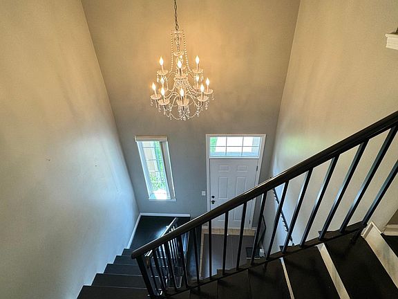 5th image of 24208 Chesapeake Cir #1