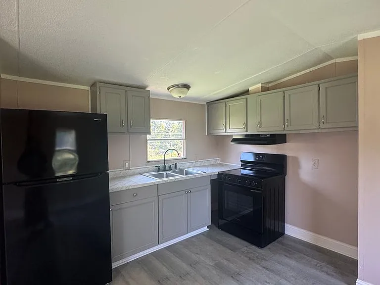 4030 Kennedy Rd — Photo 3