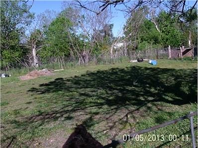 3rd image of 306 Hickory St