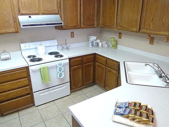 4th image of 8000 Ruxton Ct