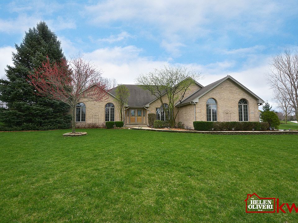 1st image of 25781 N Arrowhead Dr