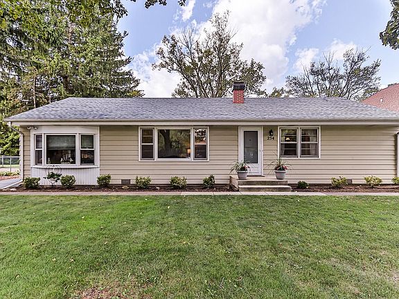 2nd image of 254 Woodland Dr