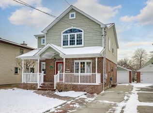 1604 Gilford Ave, New Hyde Park, NY 11040