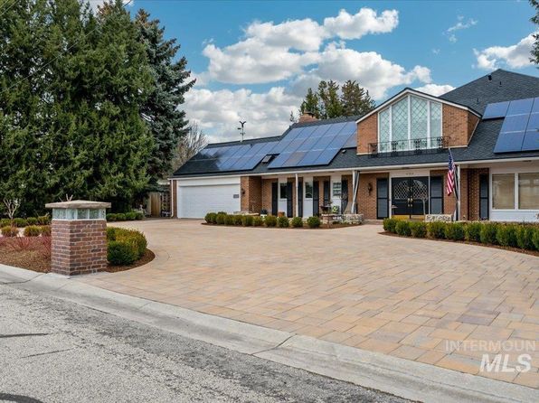 4104 W Hillcrest Dr, Boise, ID 83705
