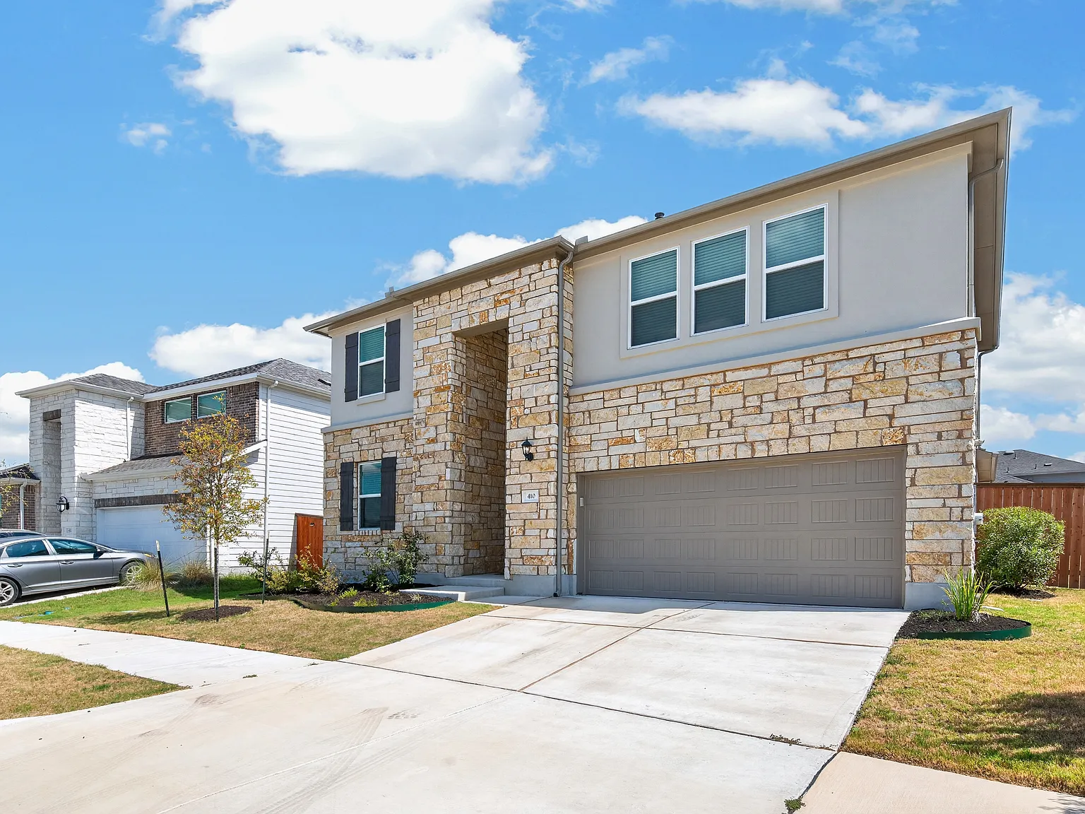 5 bed, 2722 sqft, $2,550 — Photo 2