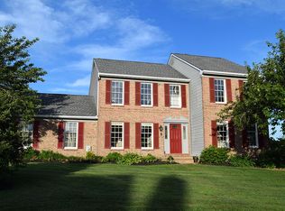 4 Beacon Ln, Newark, DE 19711