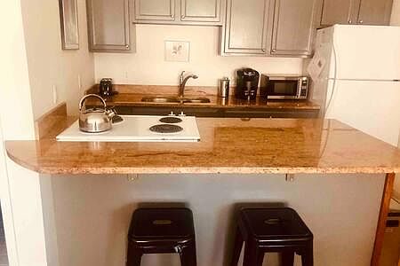2nd image of 548 Congress St #5