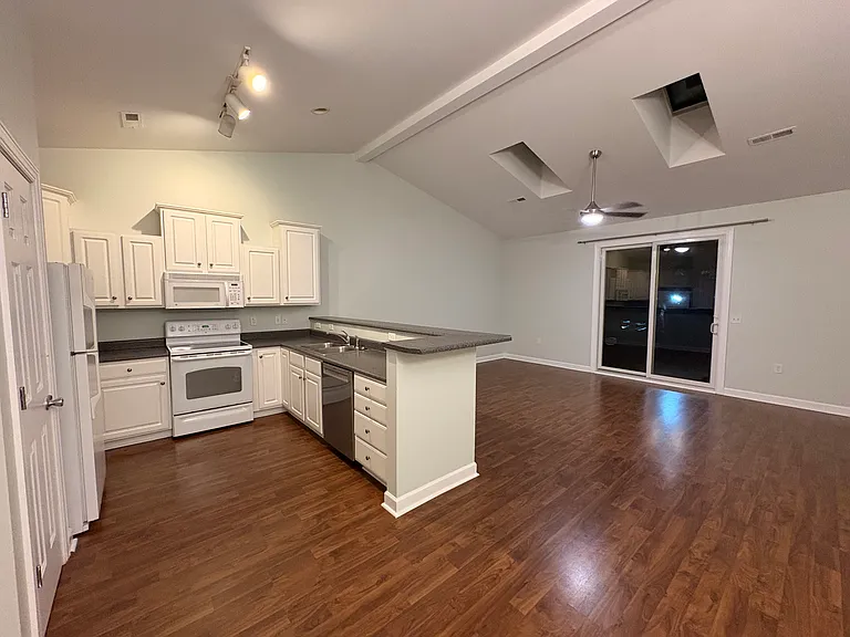 5126 Christian Dr — Photo 7