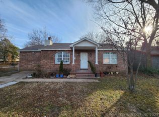 212 N East Ave, Tahlequah, OK 74464