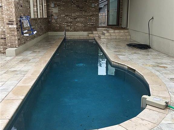 4th image of 2607 River Oaks Dr