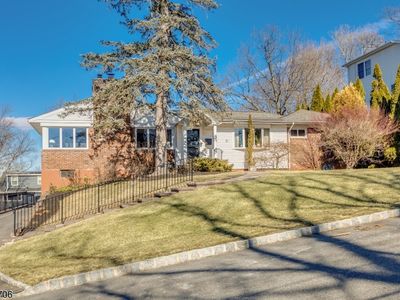 51 Lessing Rd, West Orange, NJ, 07052