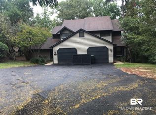 31 Lake Shore Dr, Daphne, AL 36526