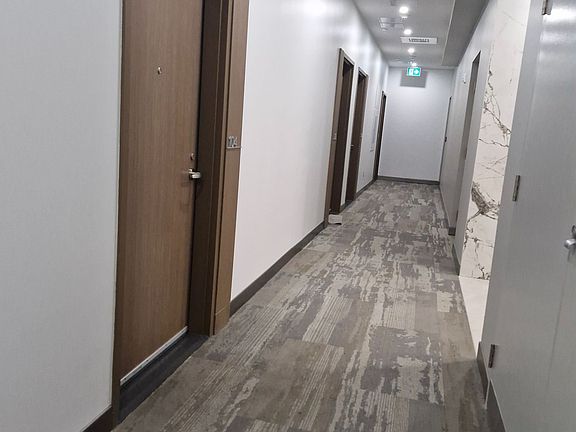 5th image of 360 Deschatelets Ave #104