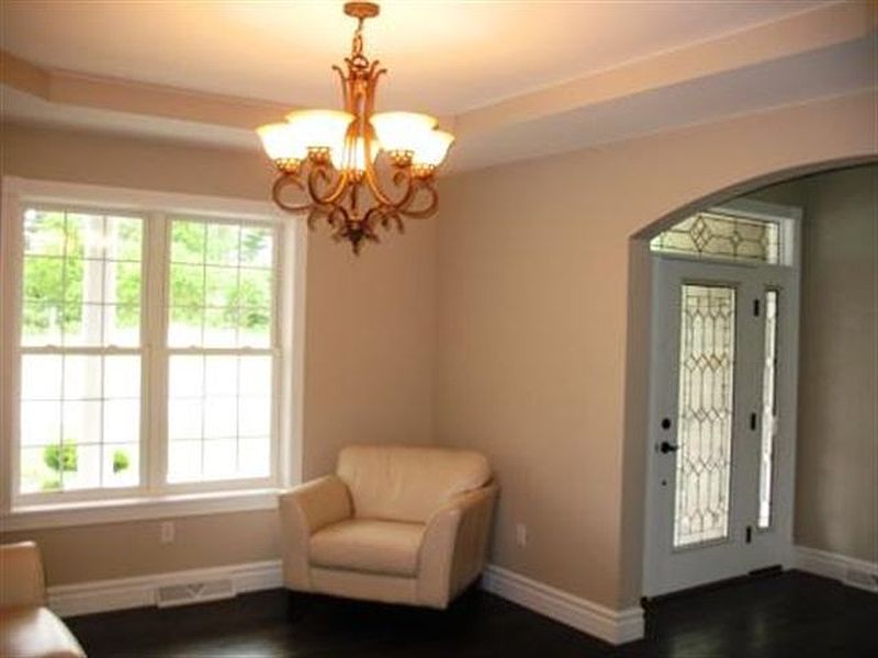 3rd image of 315 DANIELLE Drive