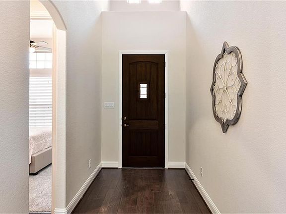 4th image of 2120 Triton Dr