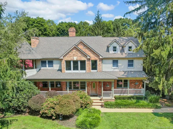 811 Canal Road, Mount Sinai, NY 11766