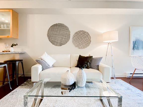 5th image of 702 King Edward Ave E #206