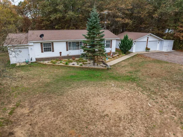 W5177 Buckeye Dr, Necedah, WI 54646