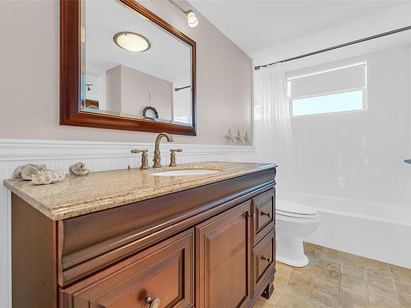 5th image of 1536 SE 15th Court #604
