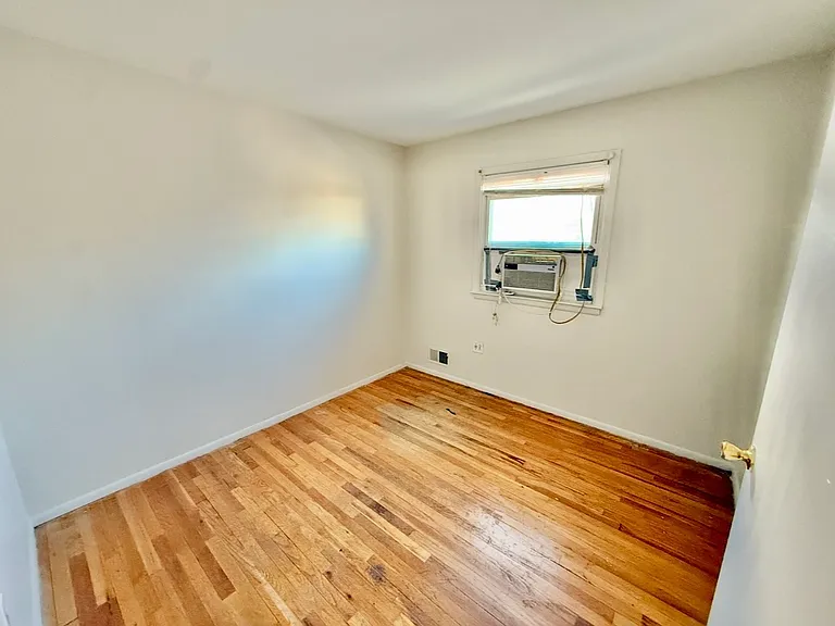 704 Port Richmond Ave #2 — Photo 9