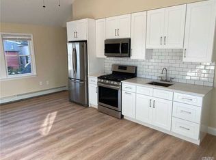 22 Roosevelt Ave FLOOR 2, Roslyn, NY 11576