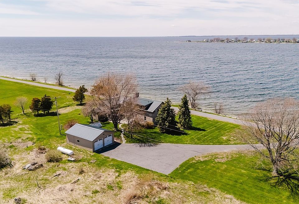 27846 Dablon Point Rd, Cape Vincent, NY 13618 | MLS #S1679065 | Zillow