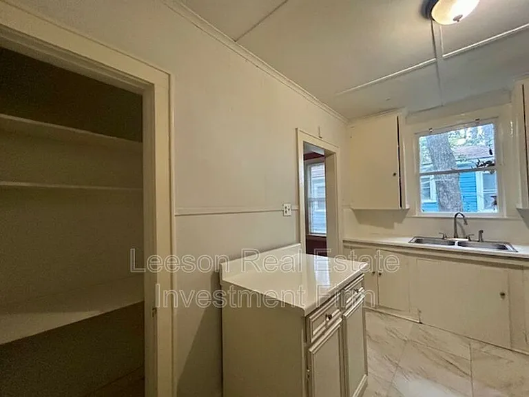3345 Alexander Ave — Photo 6