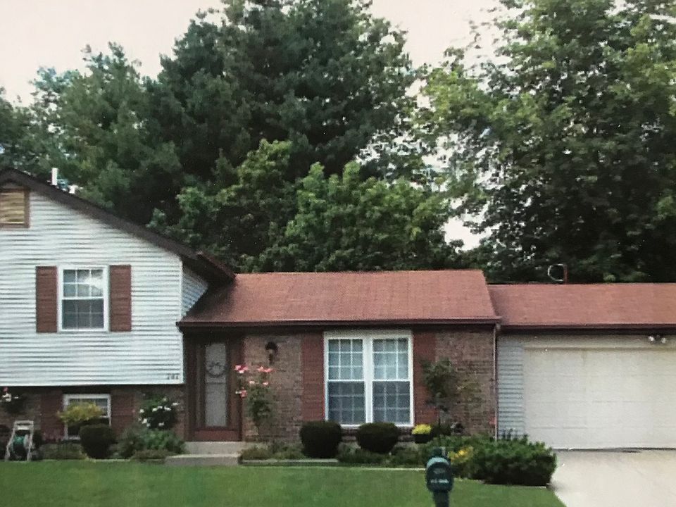 1st image of 747 Maplewood Ln