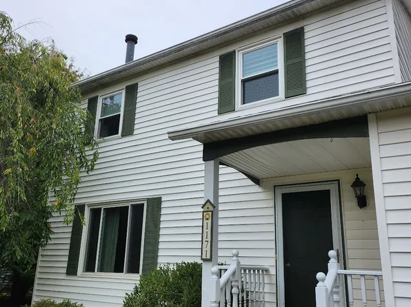 1171 Laural Ln, Malta, NY 12020