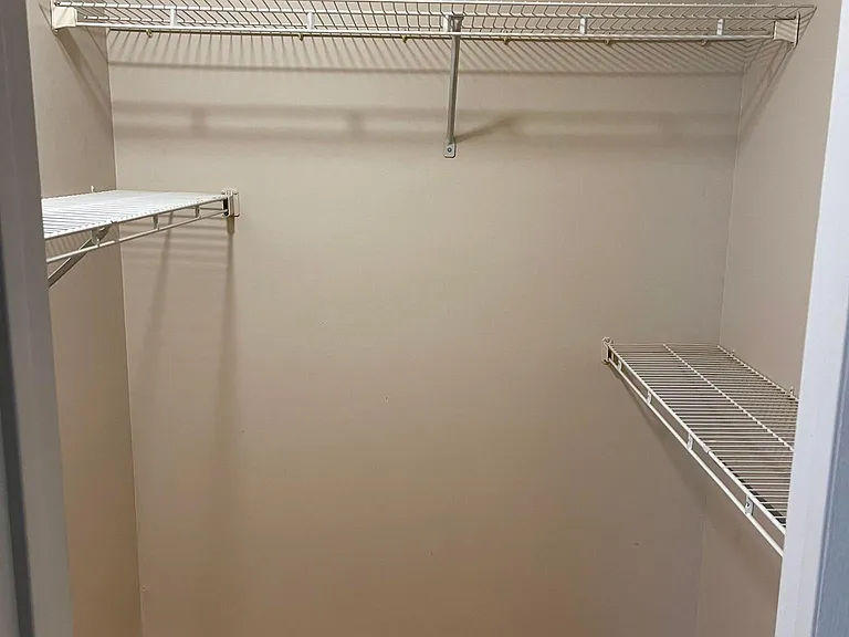 526 Granville Ct #526 — Photo 12