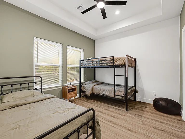 3833 Seabrook St #B — Photo 11