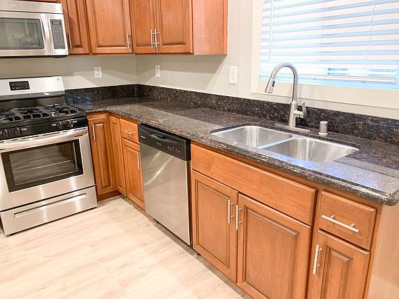 3rd image of 1916 Broadway APT A