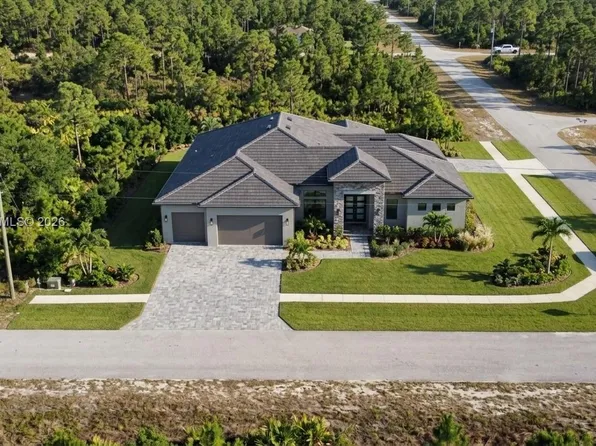3007 E 10th St, Lehigh Acres, FL 33972