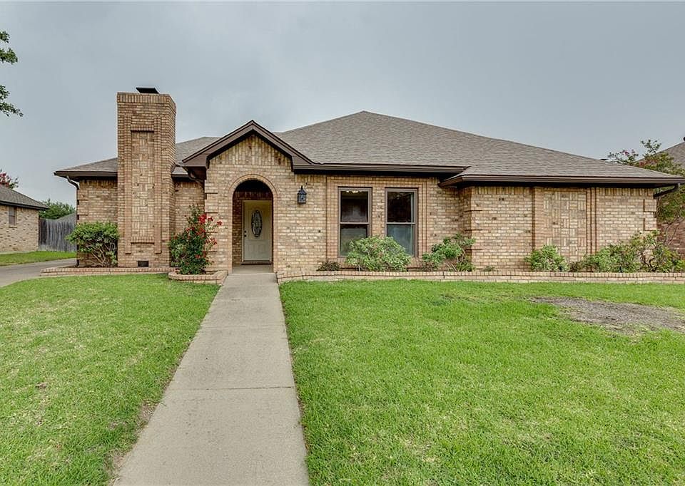 1st image of 2509 Stone Hollow Dr